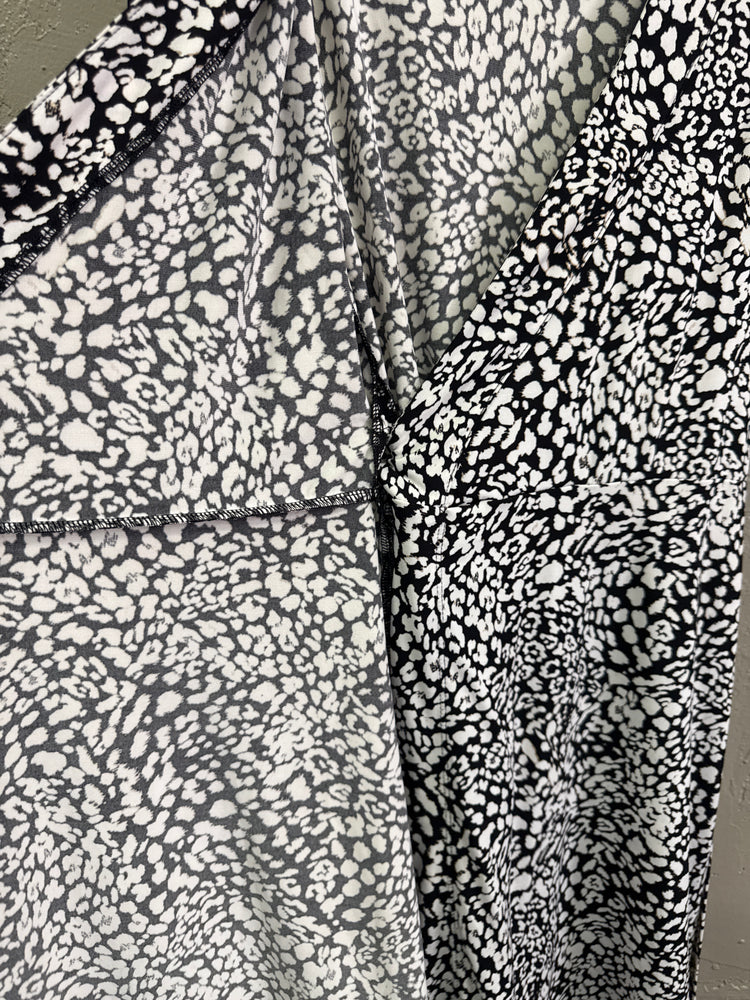 BANANA REPUBLIC PRINT WRAP DRESS (org$99)