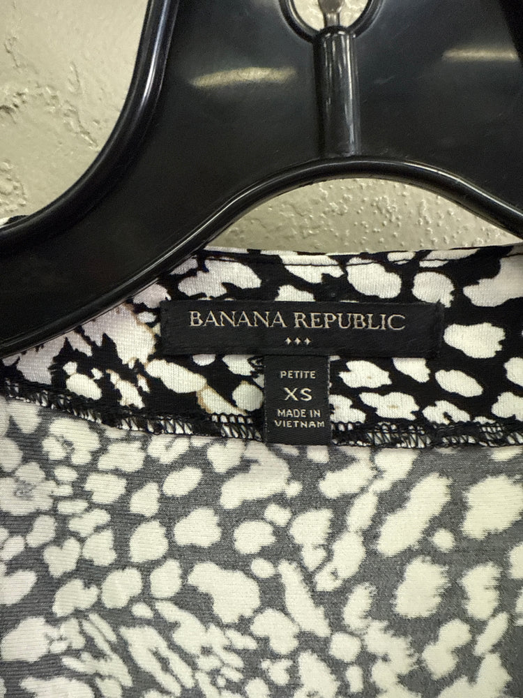 BANANA REPUBLIC PRINT WRAP DRESS (org$99)