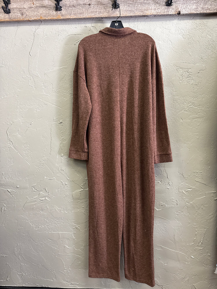 OVERSIZED BUTTONED JUMPSUIT
