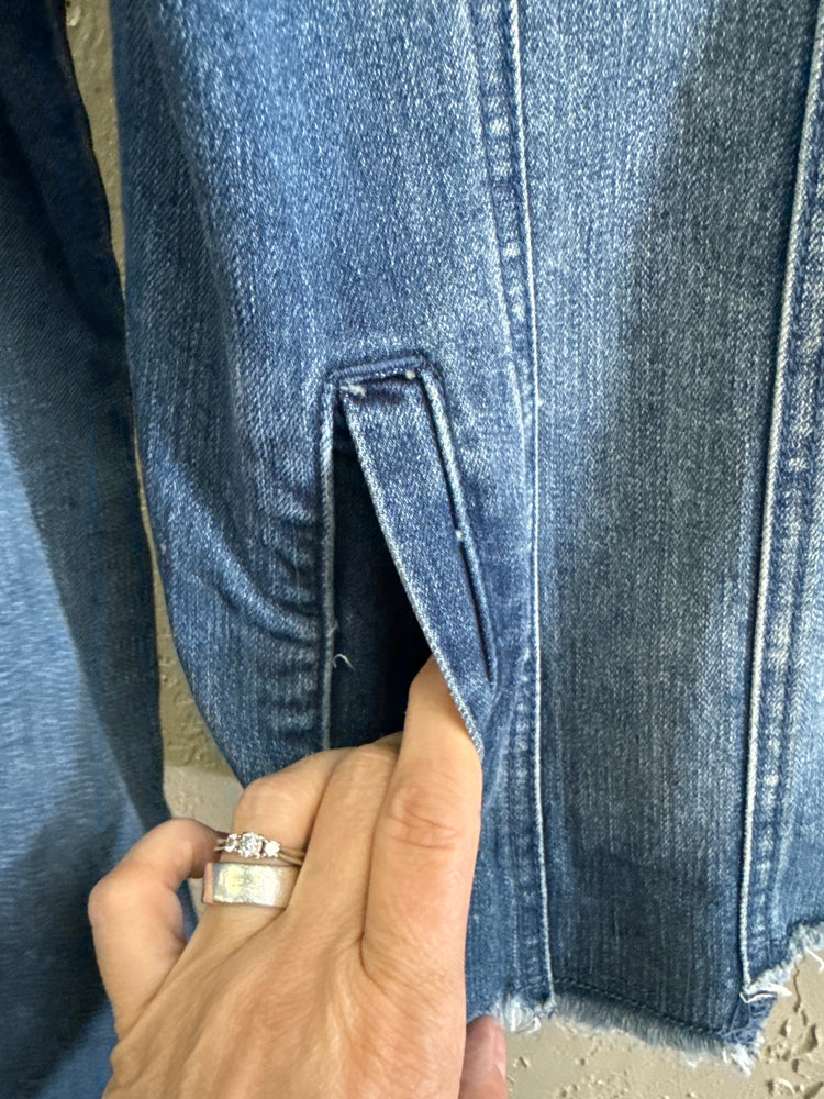 NWOT INDIGO THREAD DENIM JACKET