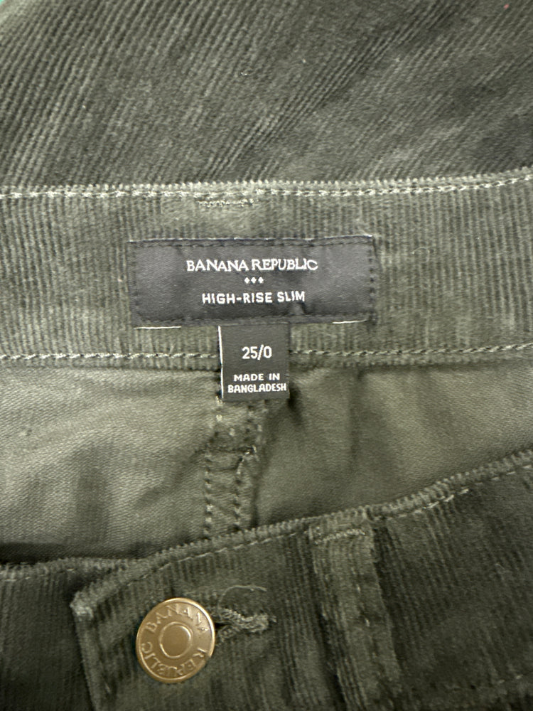 BANANA REPUBLIC SLIM CORDS