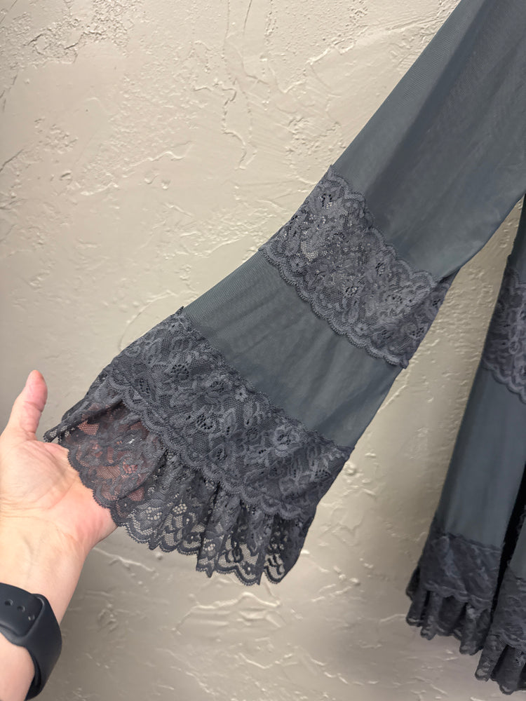 NWOT INDIGO THREADS BELL SLEEVE TUNIC