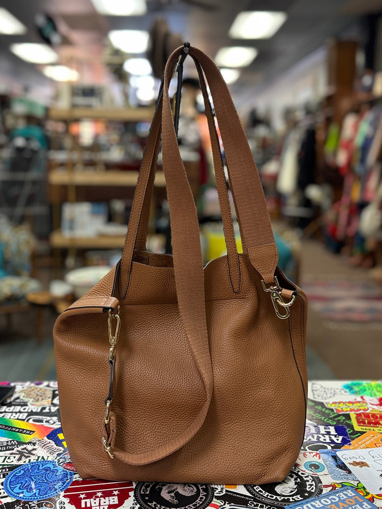 NWT CALVIN KLEIN HANDBAG (org$198)