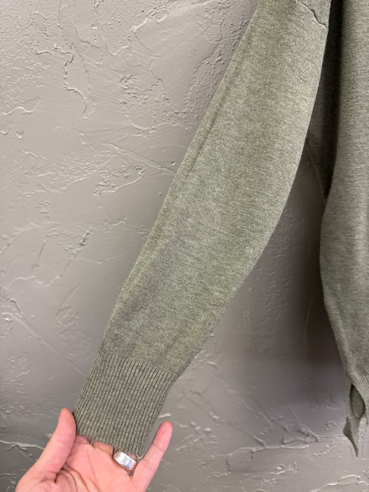 DREAMERS V-NECK SWEATER