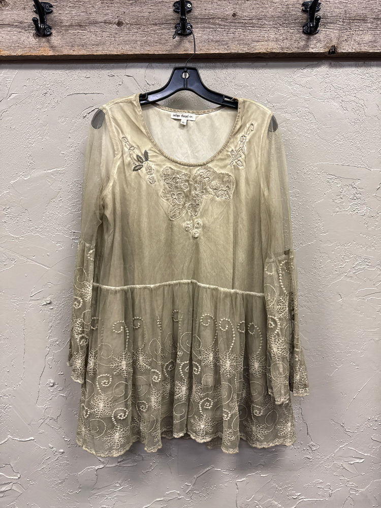 NWOT INDIGO THREAD TUNIC TOP