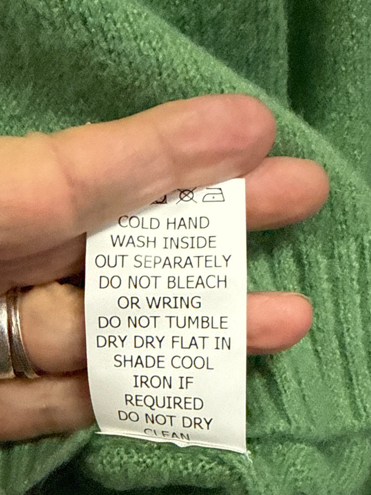 NWT PRINCESS POLLY CROP SWEATER