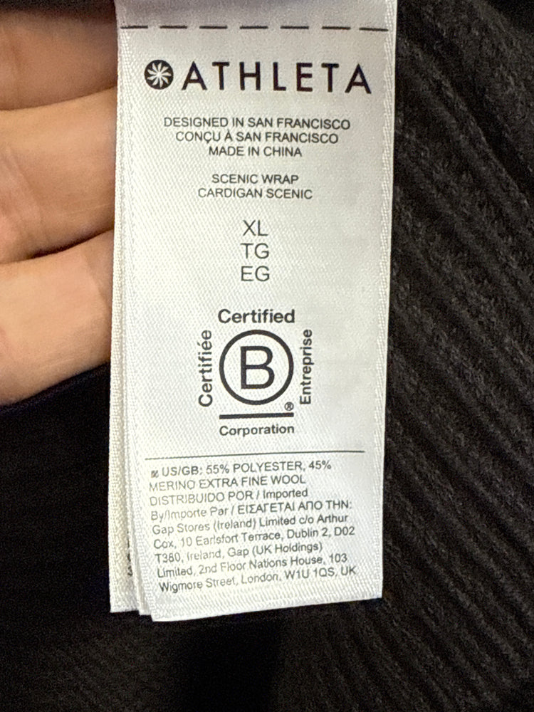 NWT ATHLETA SCENIC WRAP (org$149)