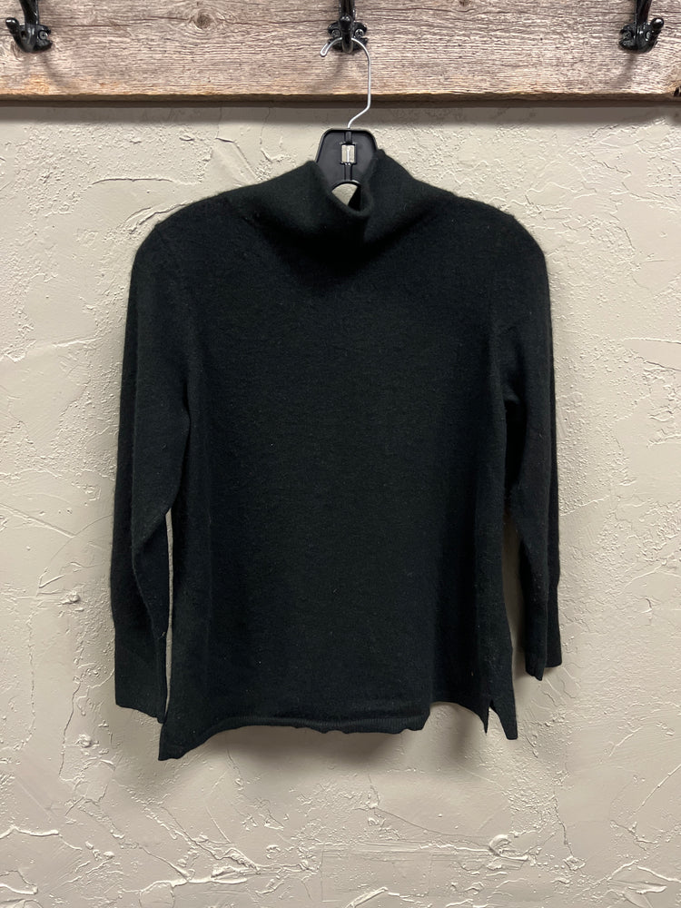 TALBOTS CASHMERE SWEATER (org$199)