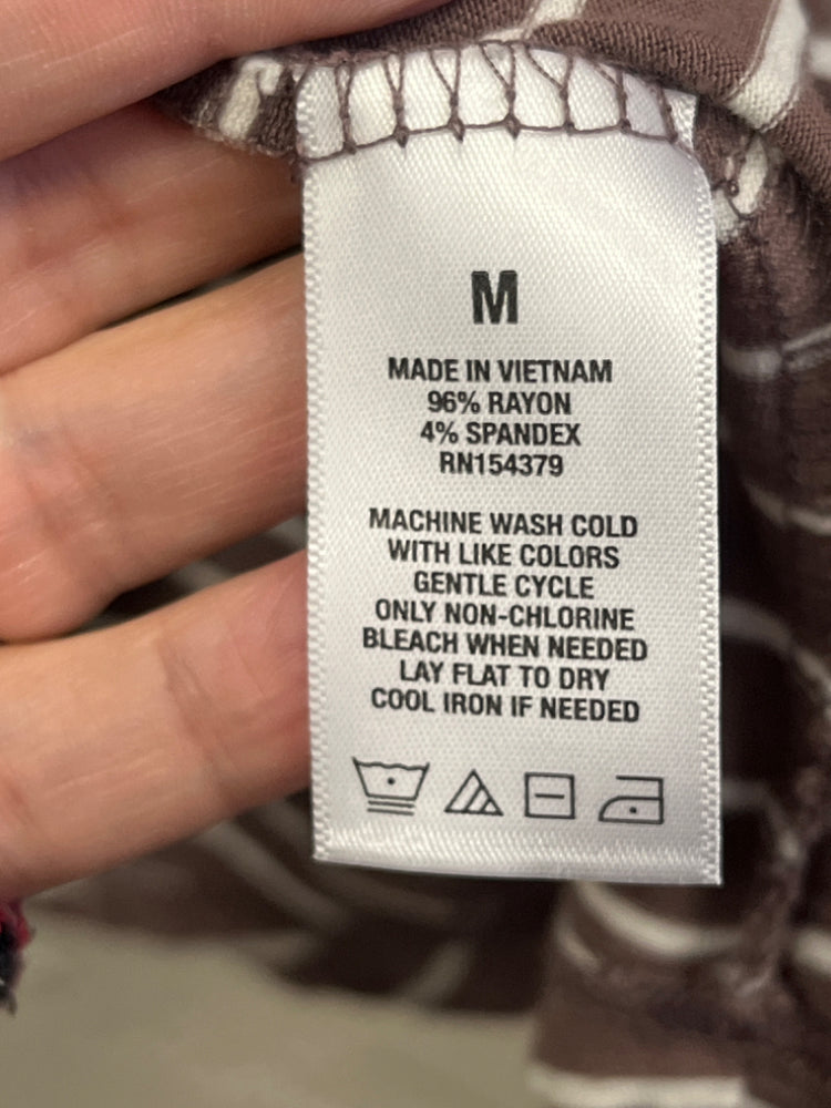 544886