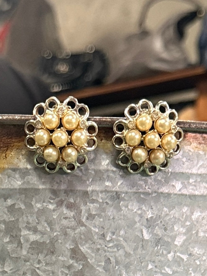 VTG CLIP EARRINGS