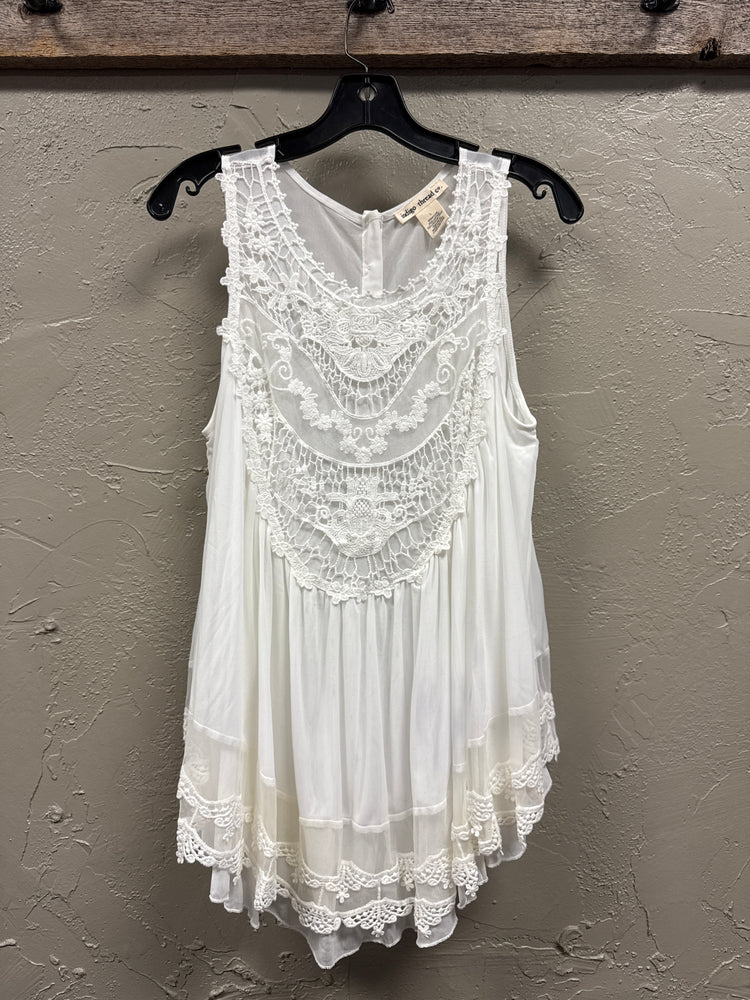 NWOT INDIGO THREAD LAYERED EYELET TOP