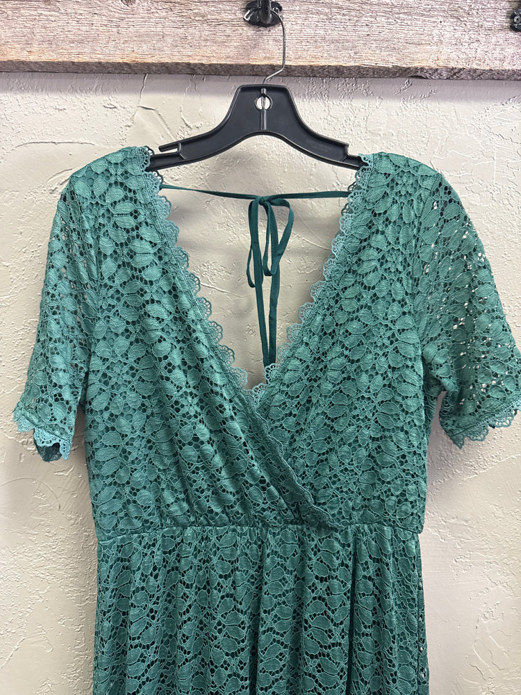 EMERALD GREEN LACE DRESS