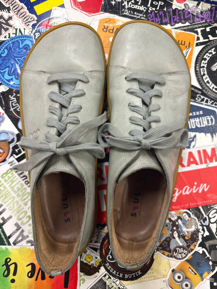 VIVOBAREFOOT LEATHER SNEAKER (org$139)