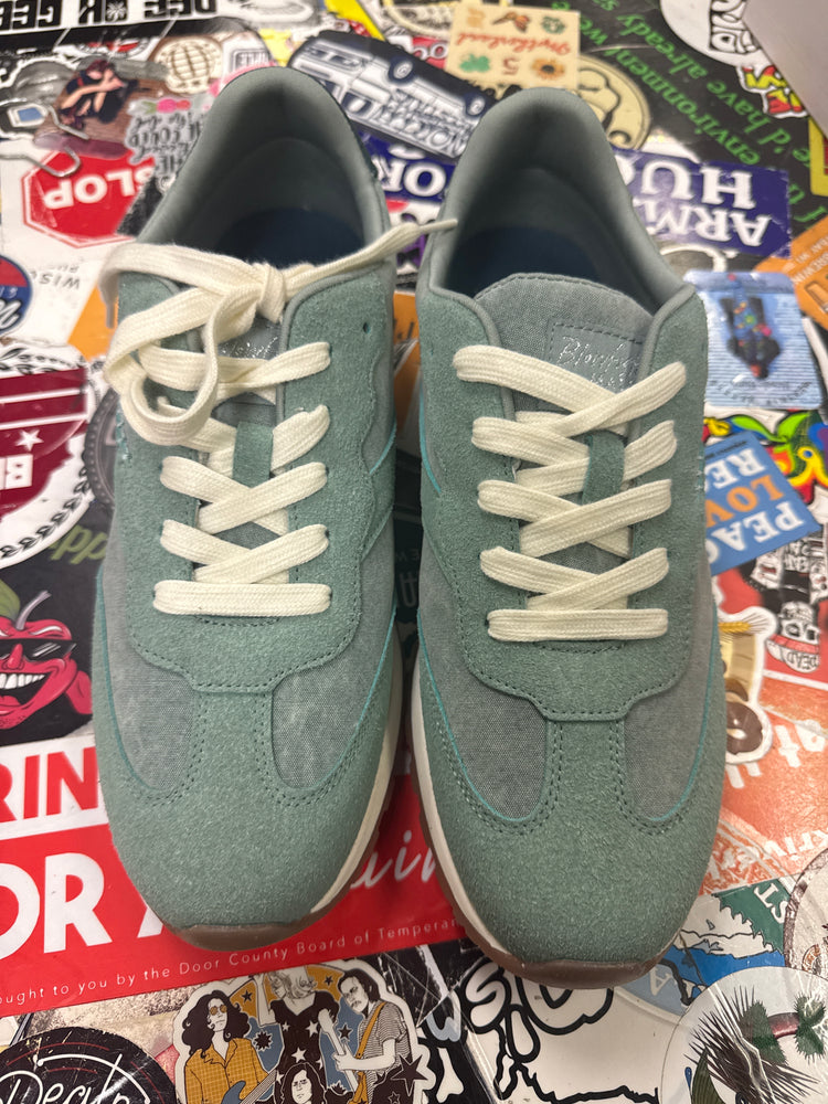 NIB BLOWFISH VALLEY SNEAKER (org$60)