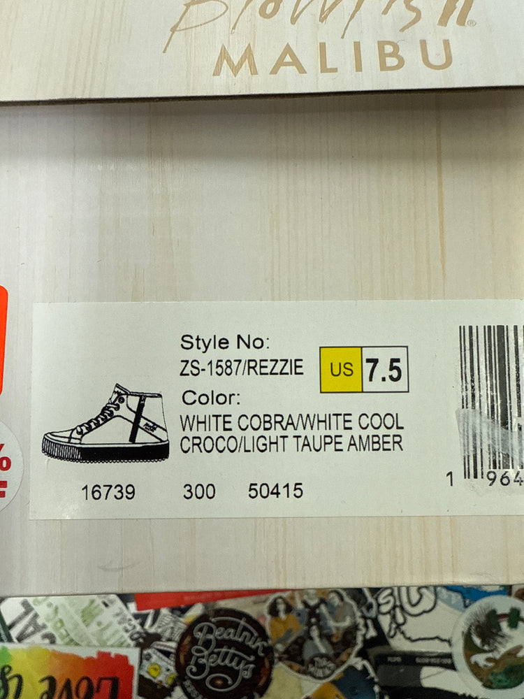 NIB BLOWFISH REZZIE SNEAKER (org$49)