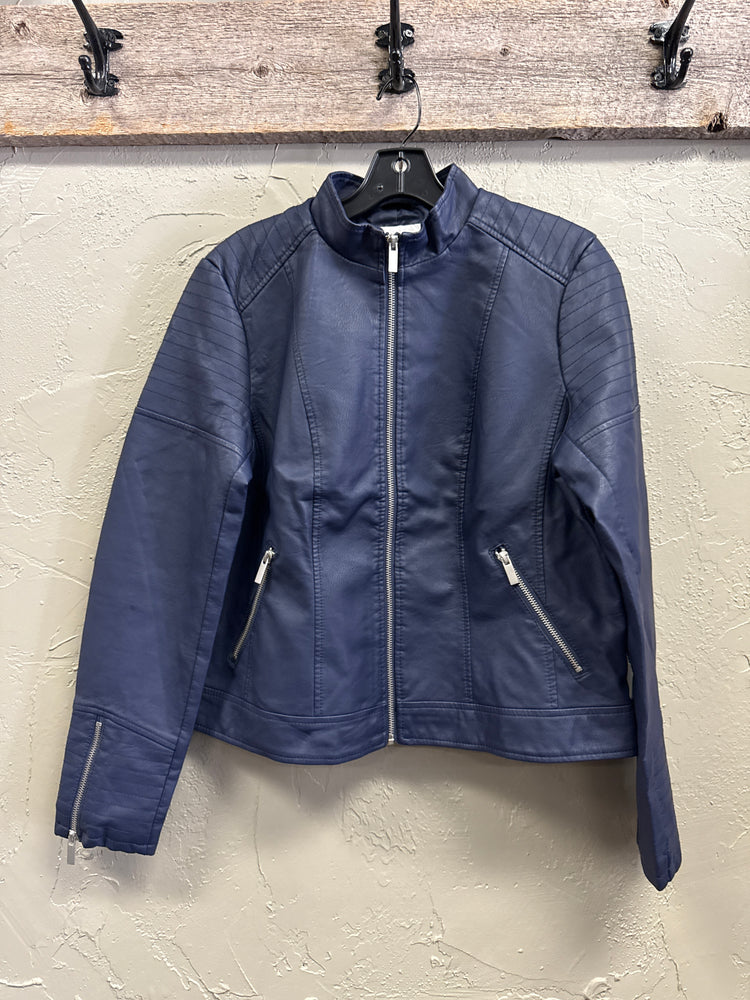 NWOT OSO CASUALS VEGAN LEATHER MOTO