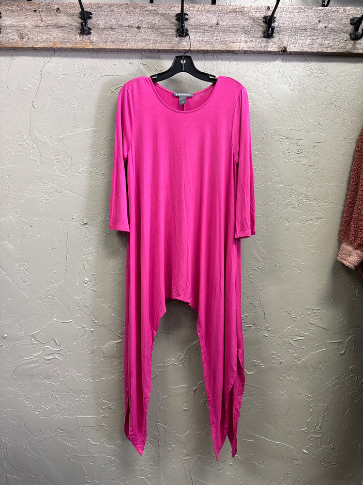 NWOT KATE & MALLORY HI-LO BLOUSE