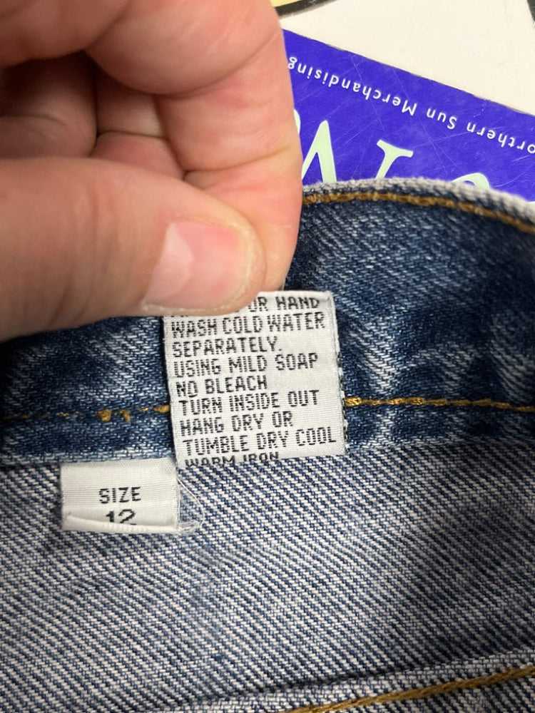 354935
