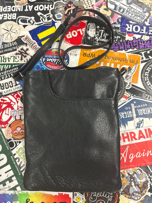 VTG MARGOT BLACK LEATHER CROSSBODY