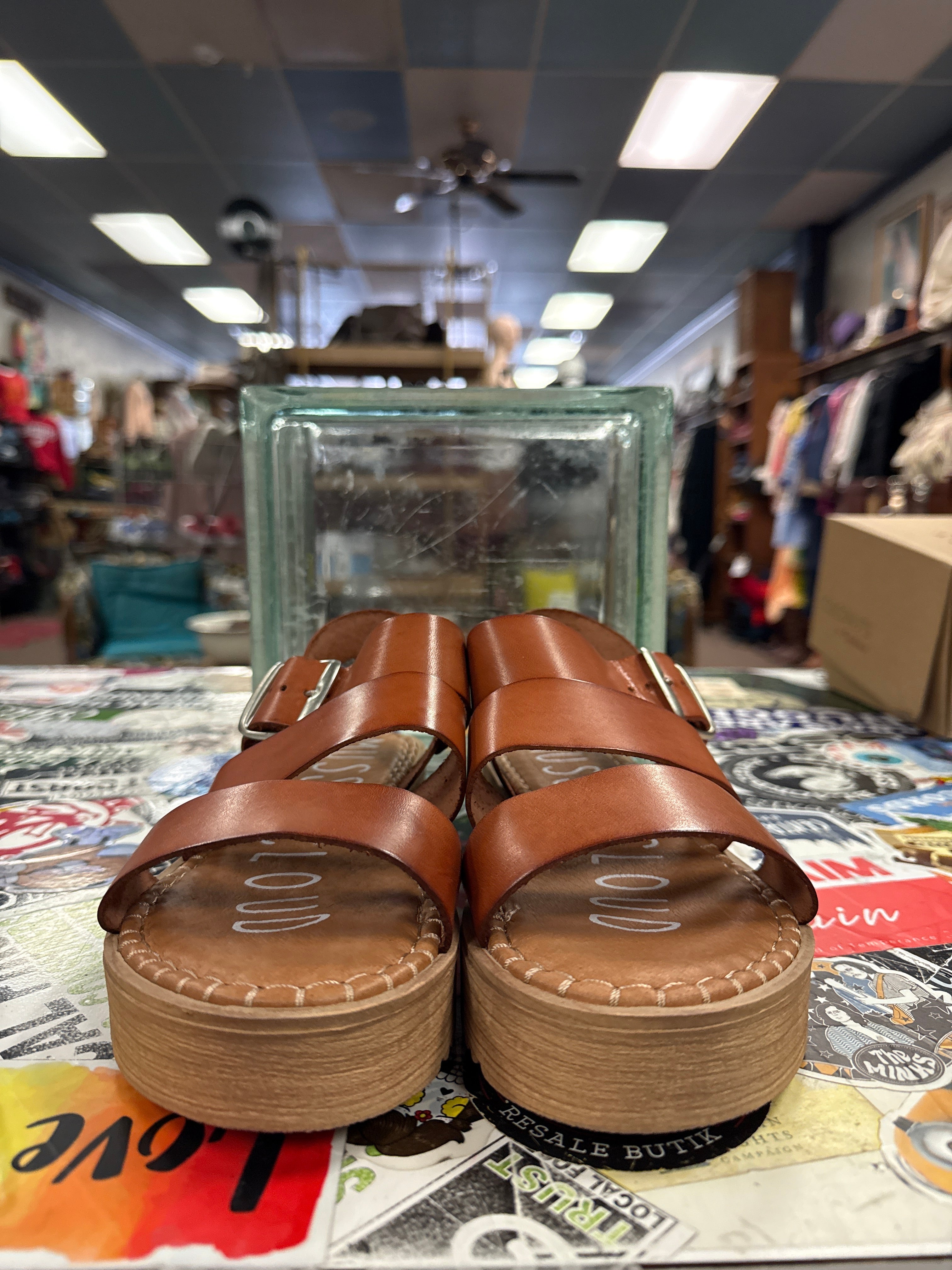 NWOT MUSSE & CLOUD SANDALS