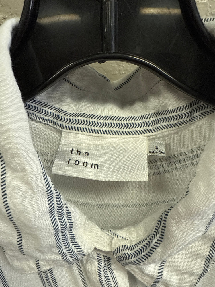 THE ROOM TWIST FRONT SHIRT