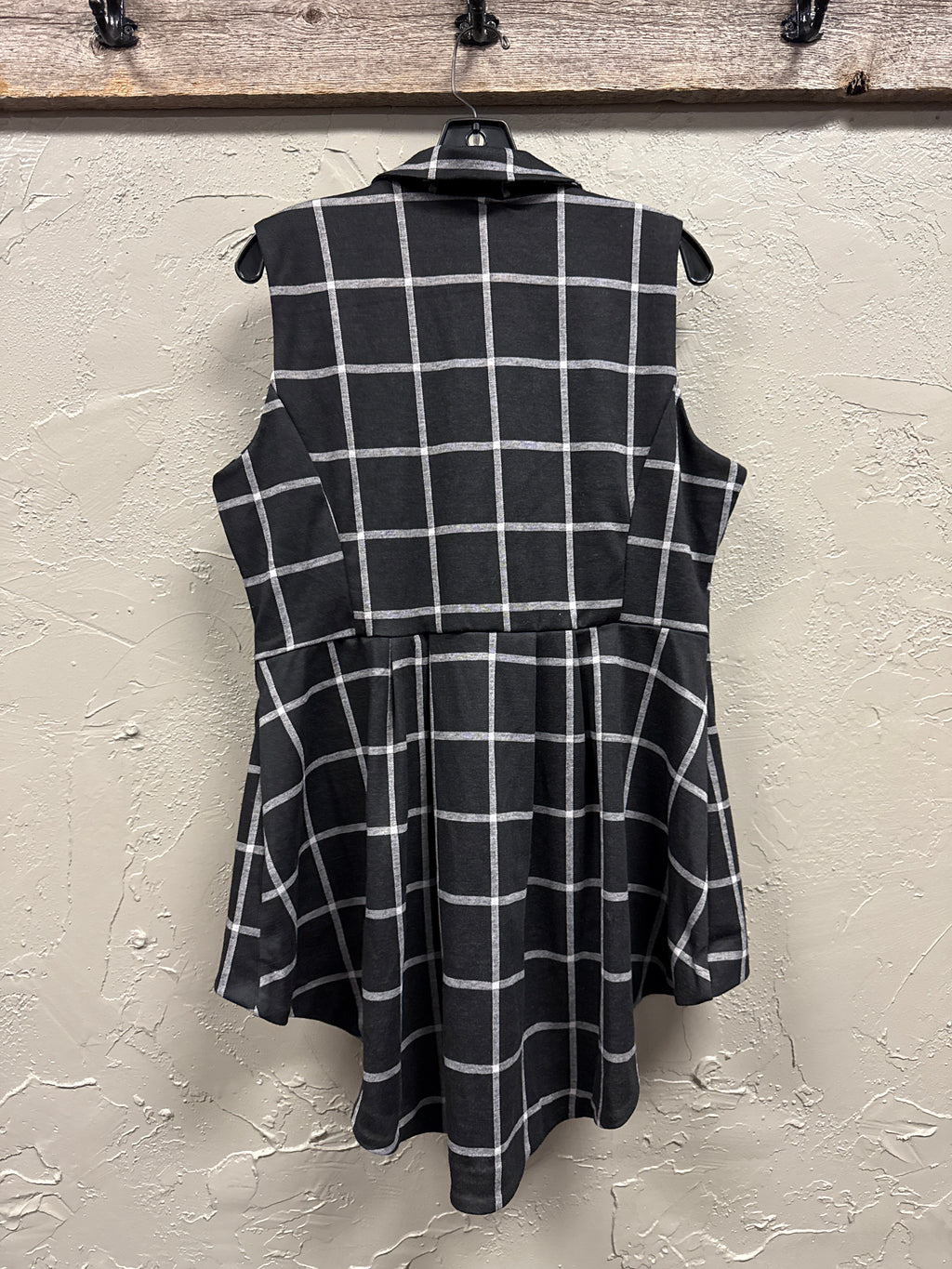 NWOT MOD/X BOSS CLUB SUIT VEST