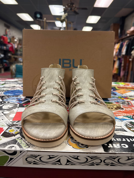 NIB JBU ELASTIC SANDAL