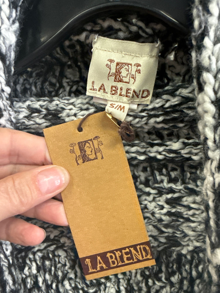 NWT LA BLEND CABLE KNIT PONCHO (org$72)