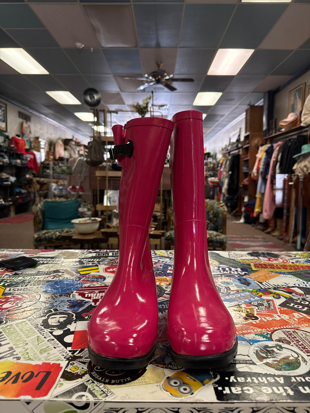 MAGENTA RAIN BOOTS