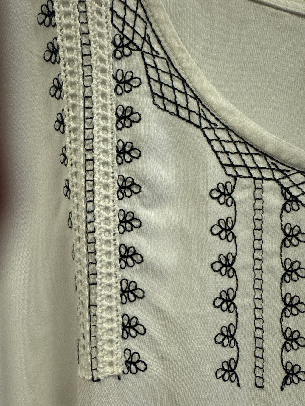 NWOT GRACE + KARMA EMBROIDERED BOHO DRESS