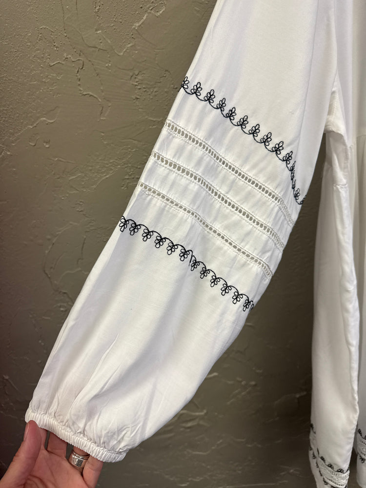 NWOT GRACE + KARMA EMBROIDERED BOHO DRESS