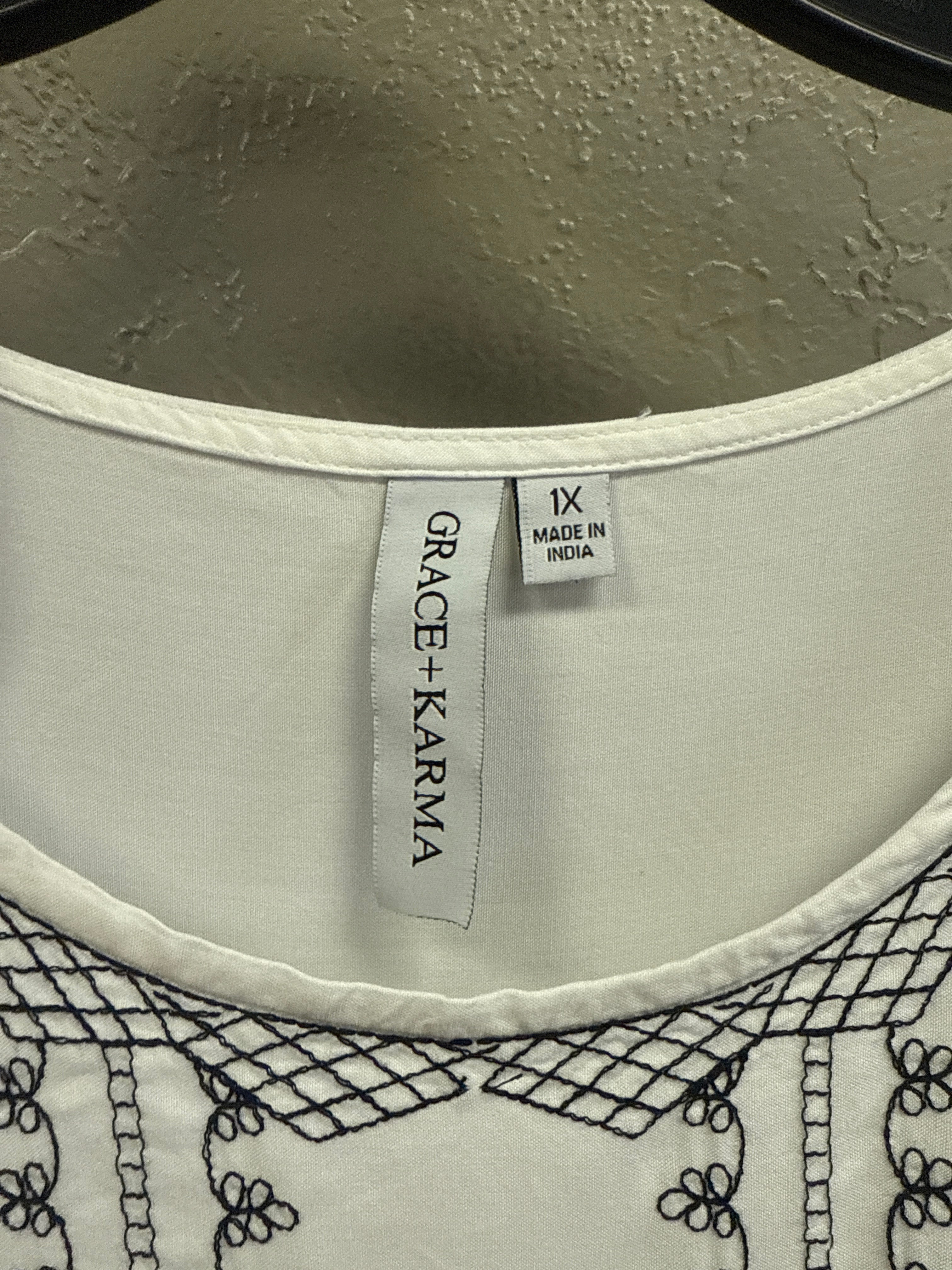 NWOT GRACE + KARMA EMBROIDERED BOHO DRESS