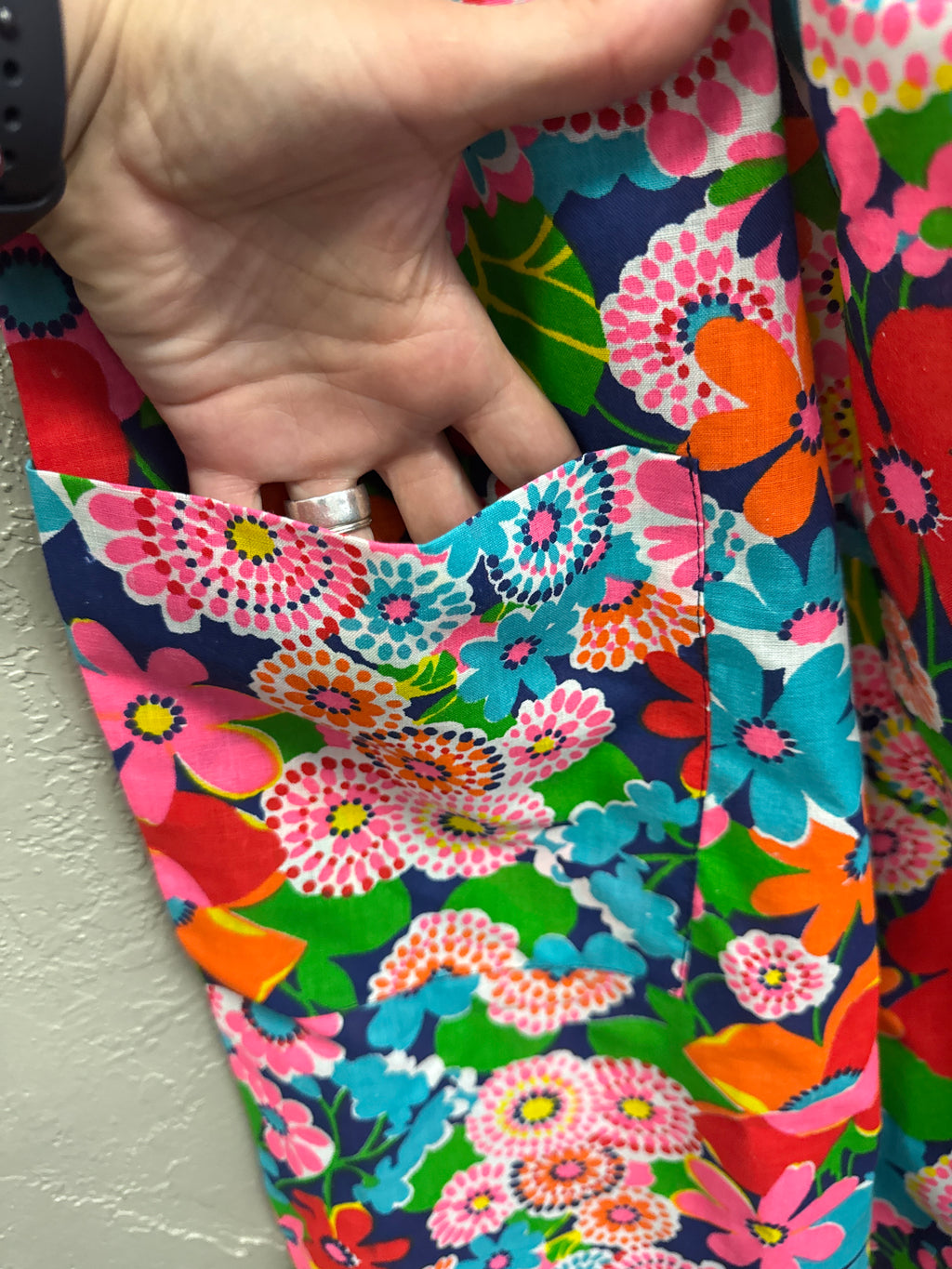 *Vtg 70s Floral House Dress