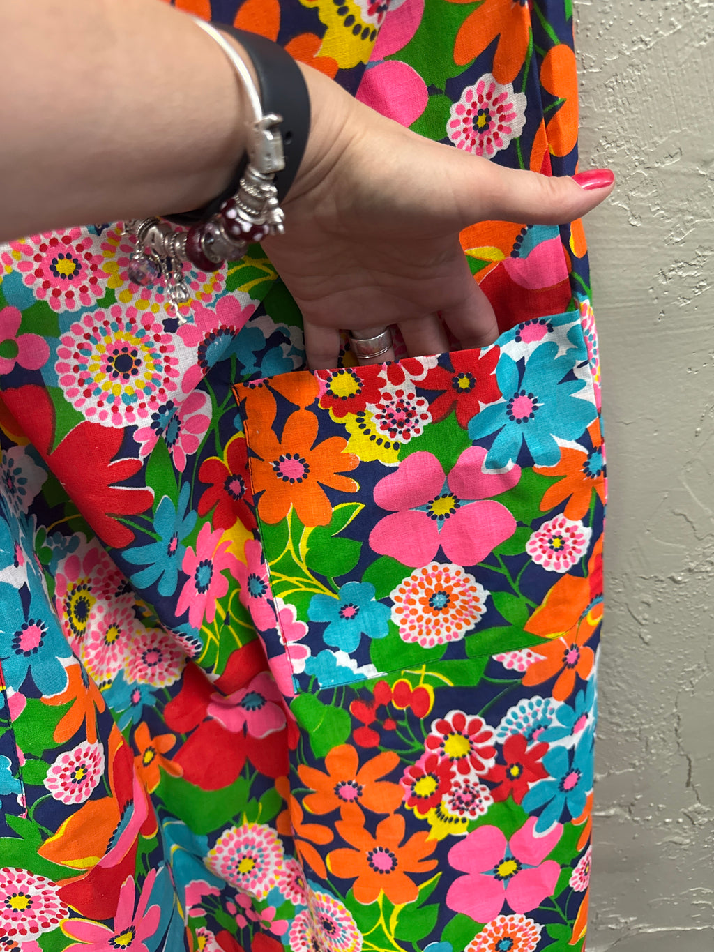 *Vtg 70s Floral House Dress