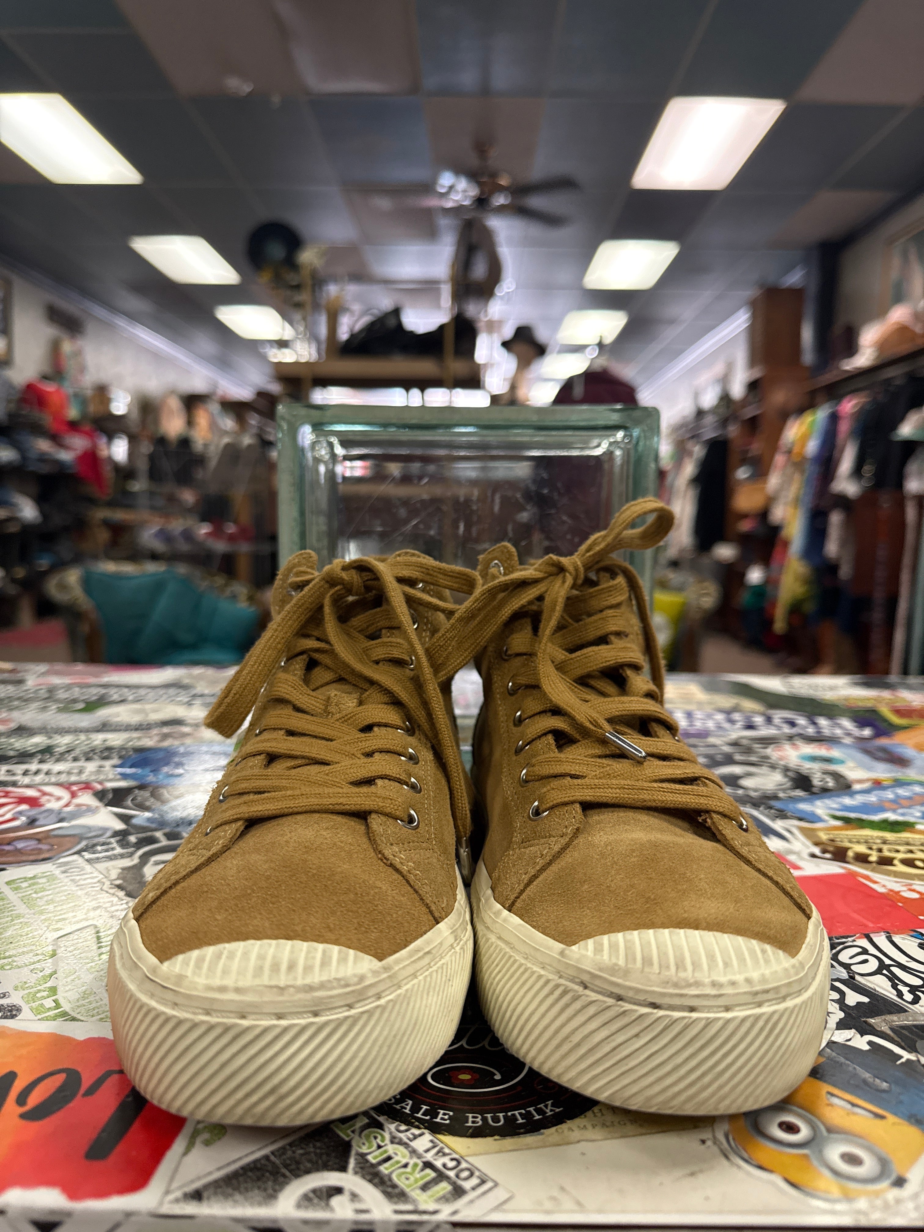CARIUMA SUEDE HIGH TOPS (org$119)