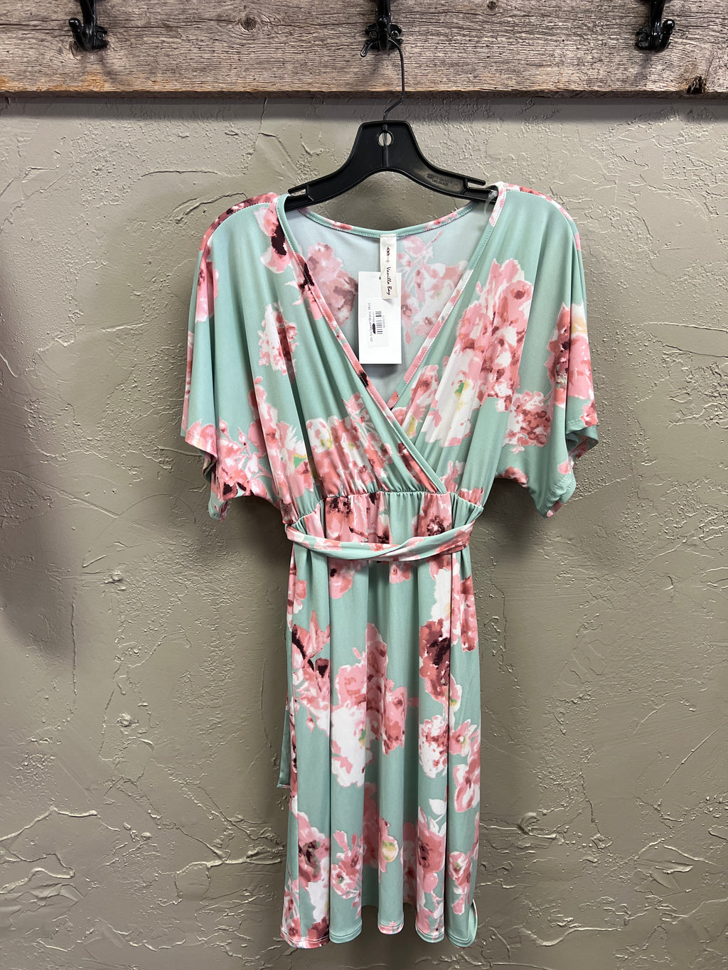 NWT Vanilla Bay Floral Dress