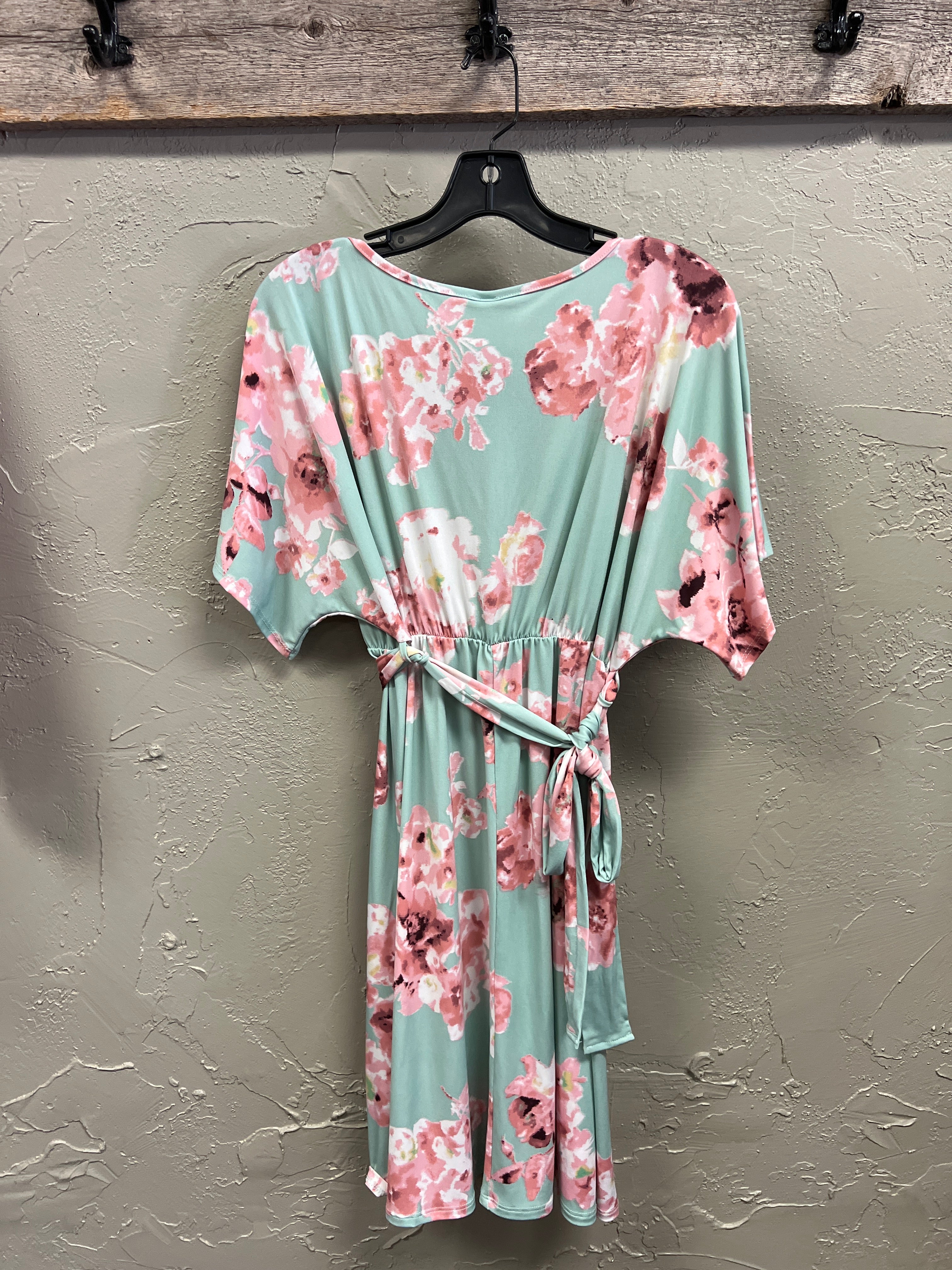 NWT Vanilla Bay Floral Dress