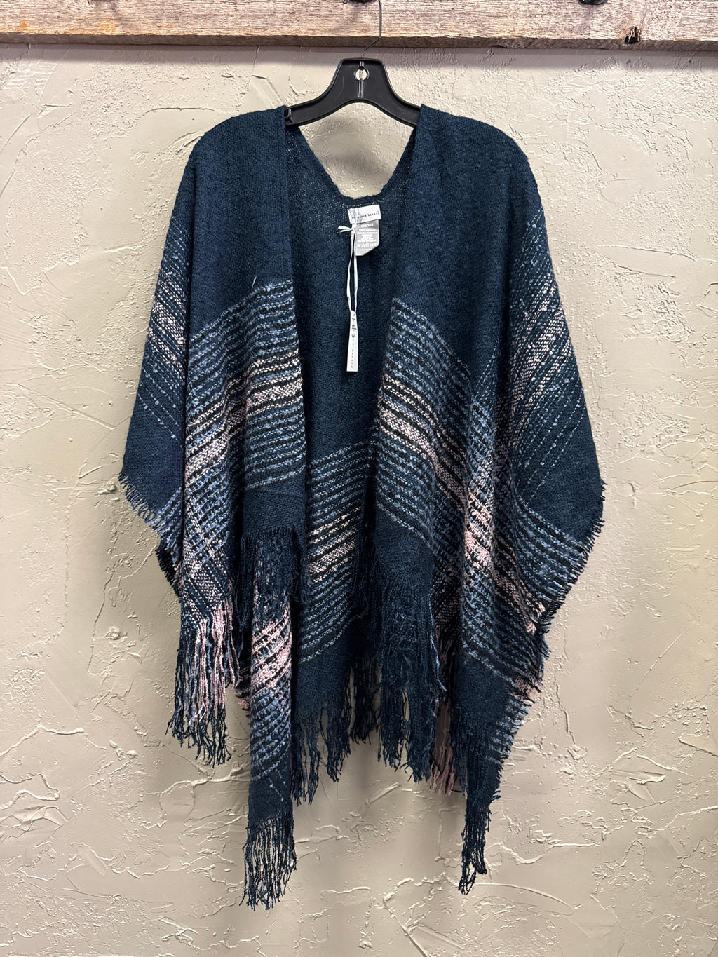 NWT Harve Benard Open-Front Poncho (org$44)