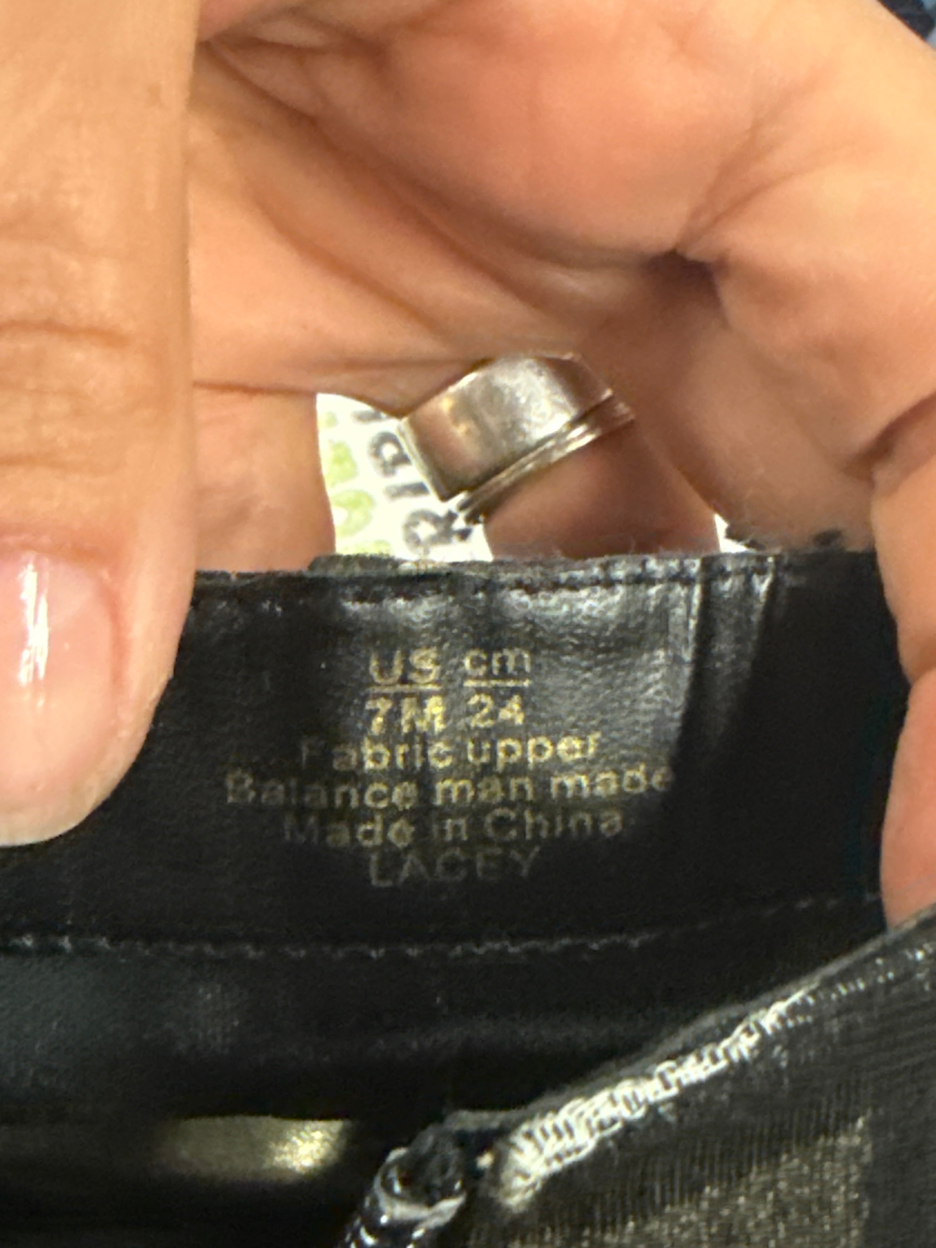 NIB BLEEKER & BOND METALLIC ANKLE BOOT