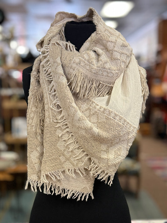 WOVEN FRINGE SCARF