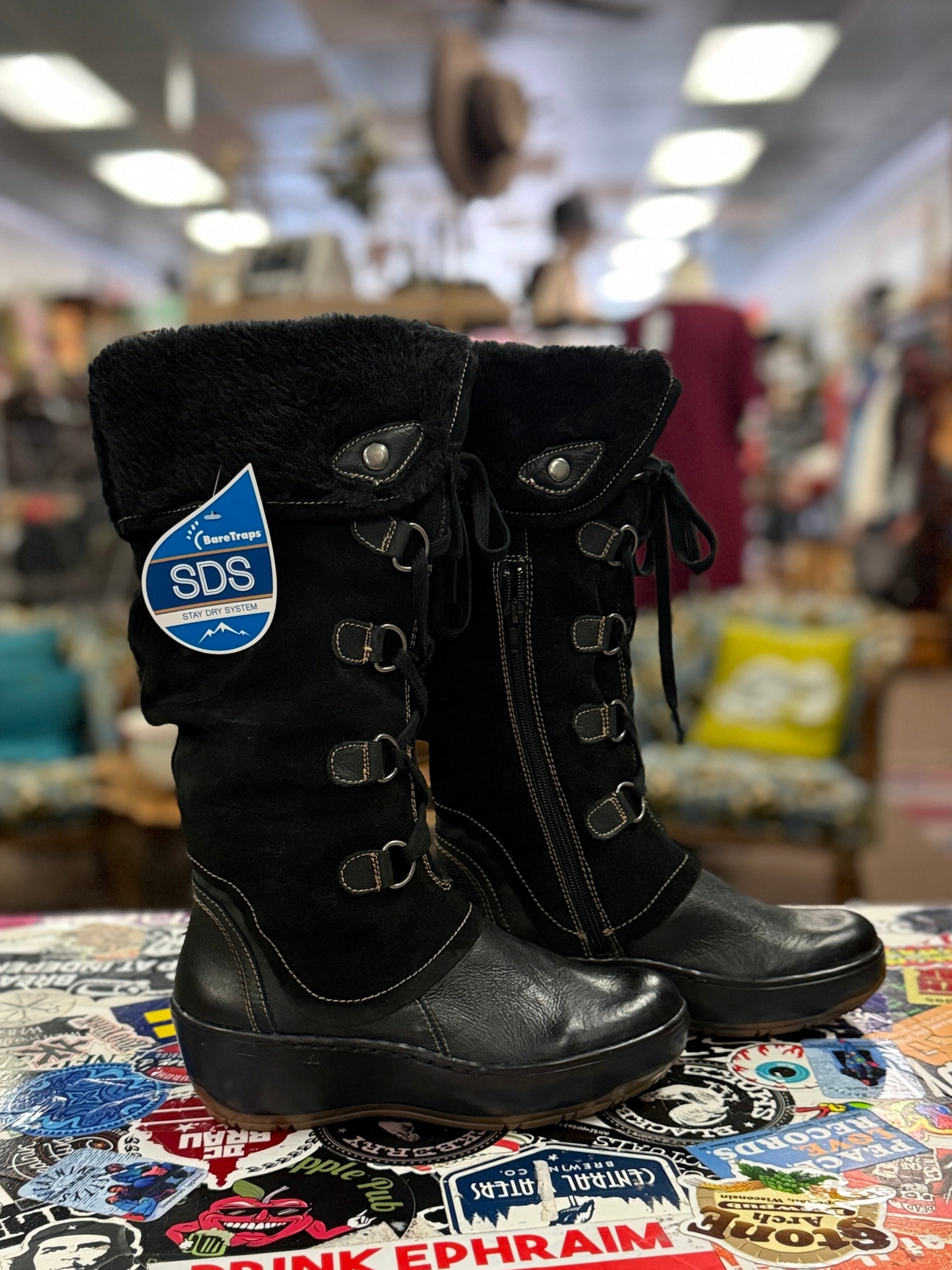 NWT BARETRAPS WINTER BOOT