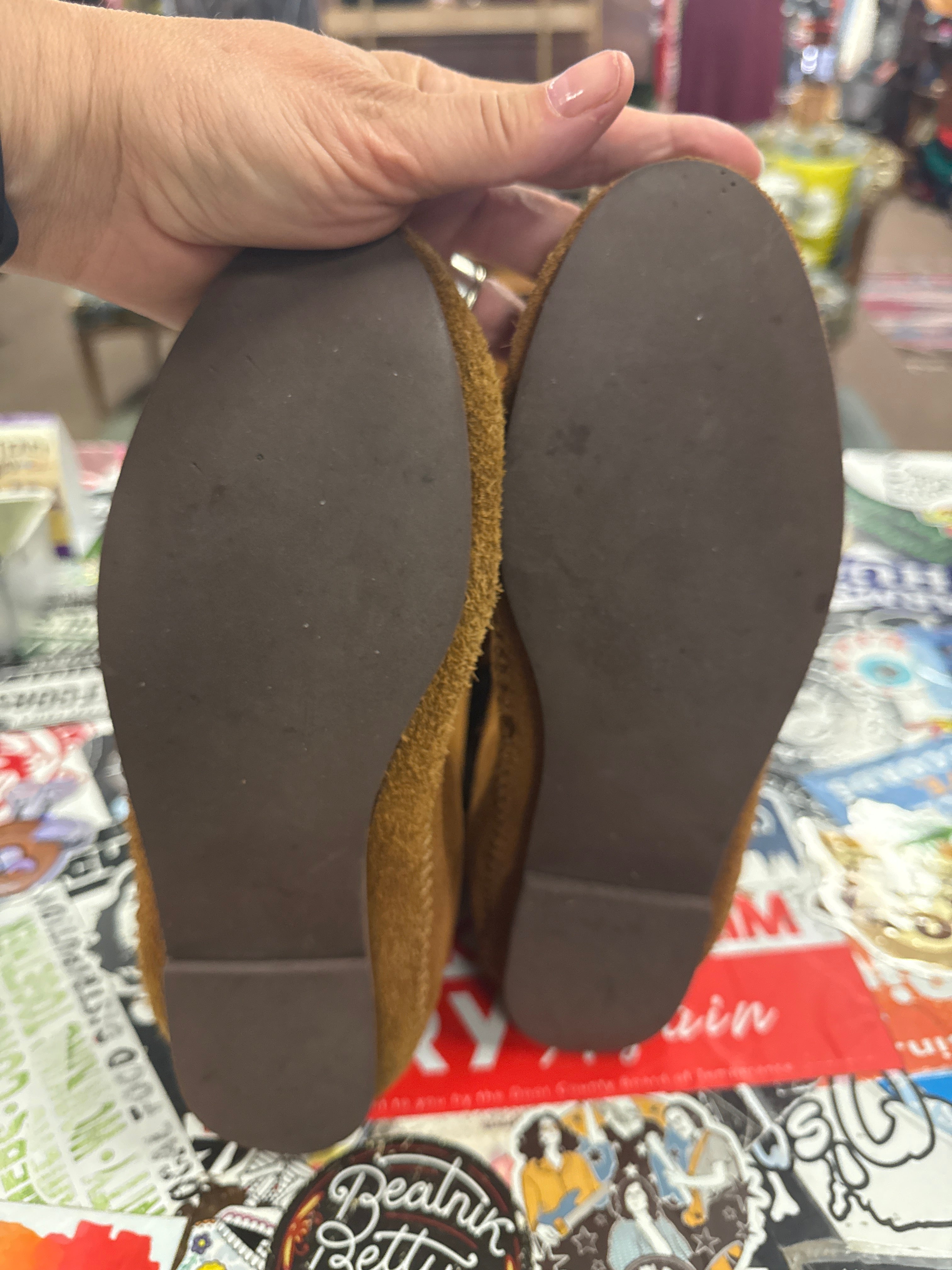 MINNETONKA SIDE LACE BOOTS