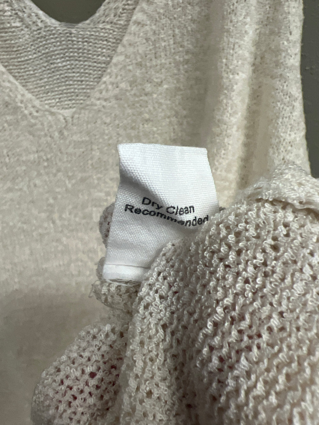 MINE SLEEVELESS SWEATER