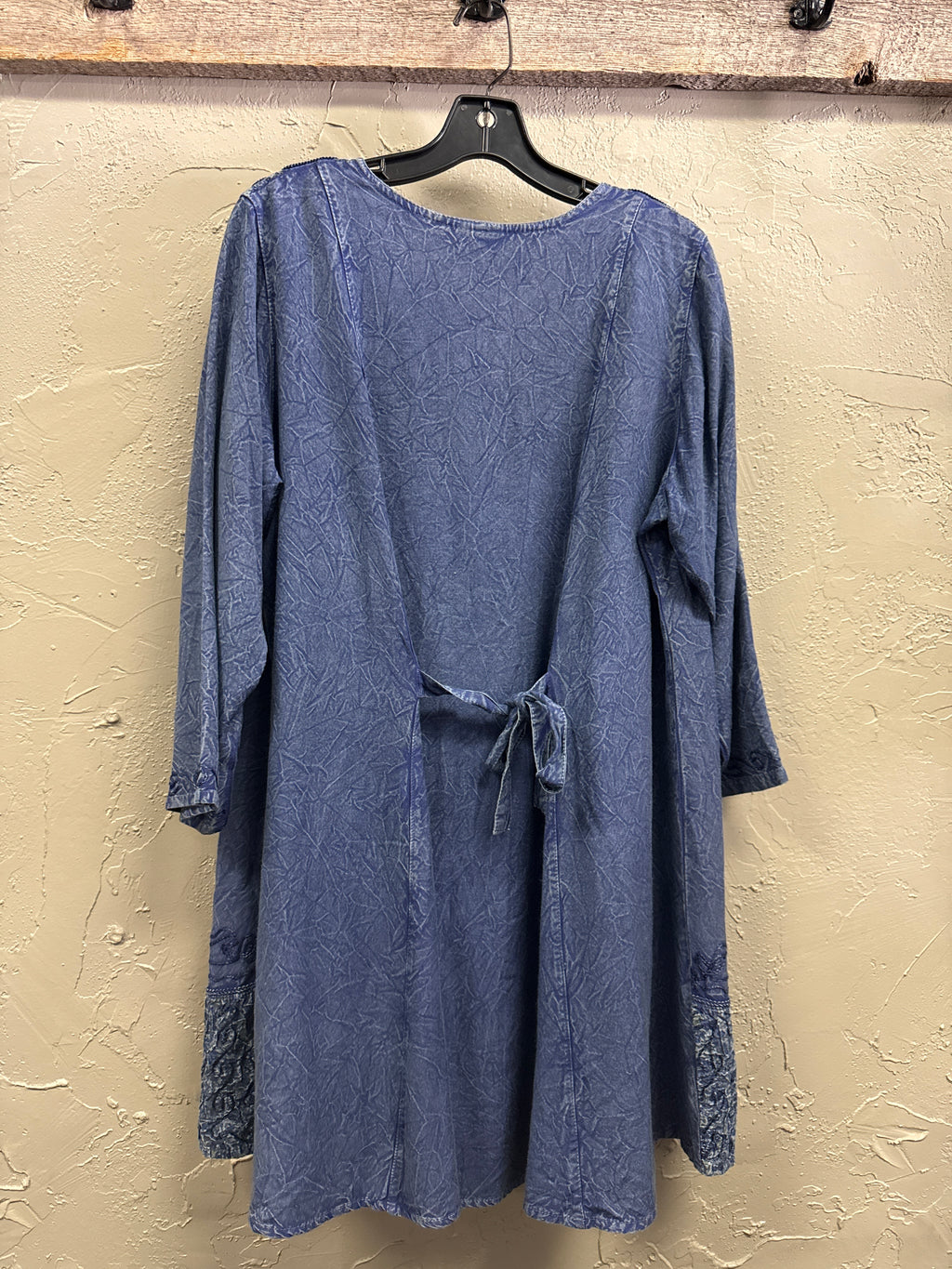 LIGHTWEIGHT RAYON DRESS
