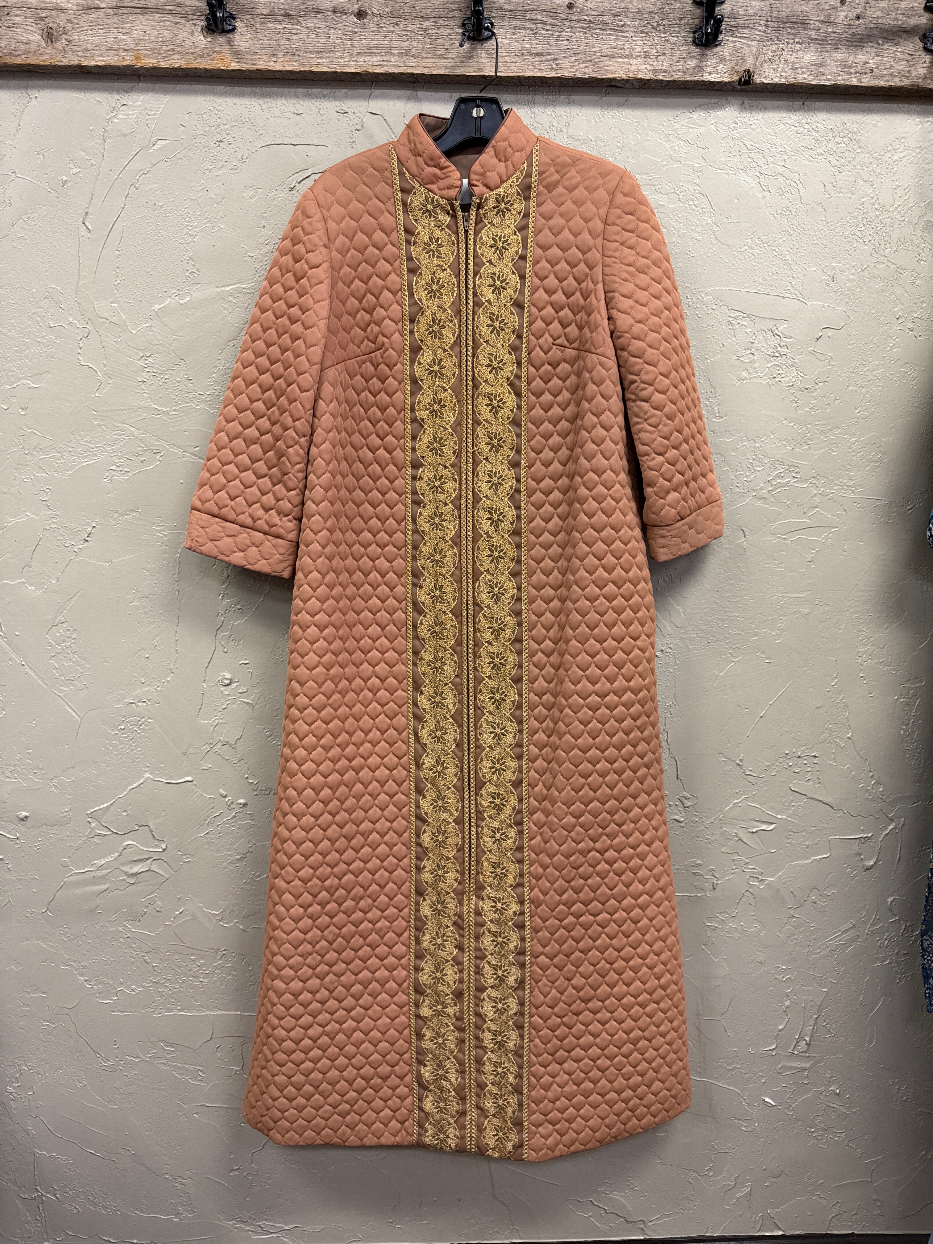 VTG GOSSARD ARTEMIS QUILTED ROBE