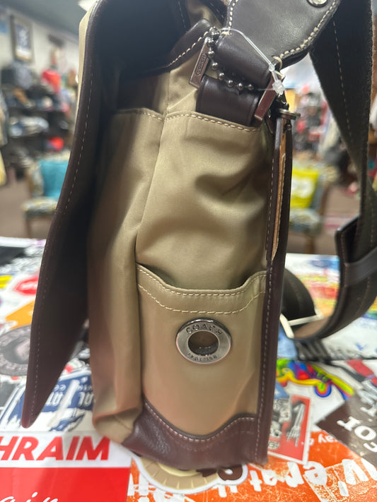 COACH TRANSATLANTIC MESSANGER (org$300)