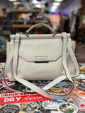 BCBG TRAPEZE HANDBAG (org$528)