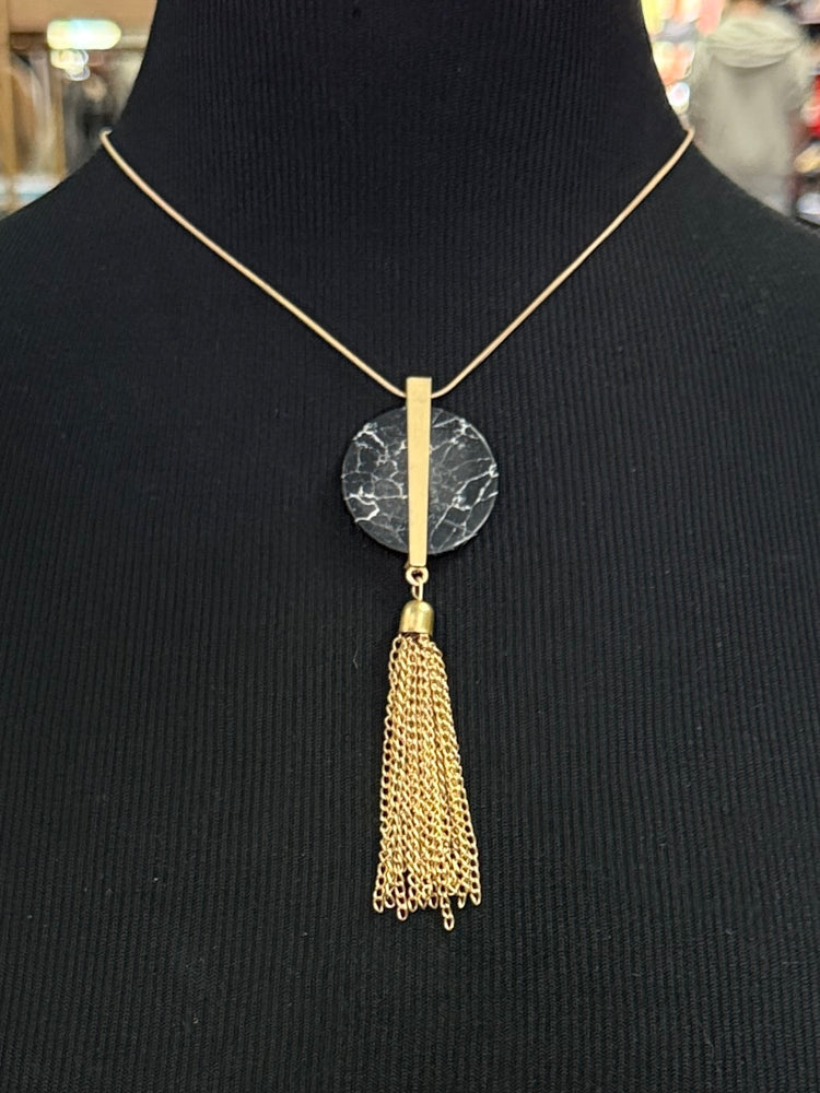 GOLD TASSLE NECKLACE