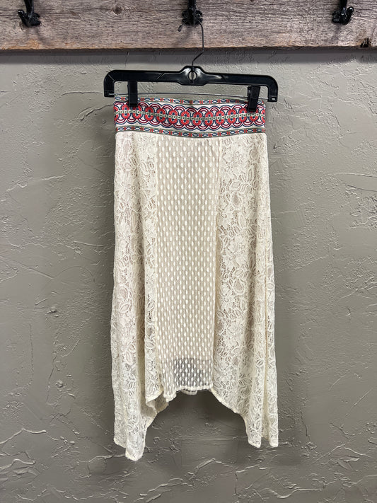 FLYING TOMATO LACE SKIRT