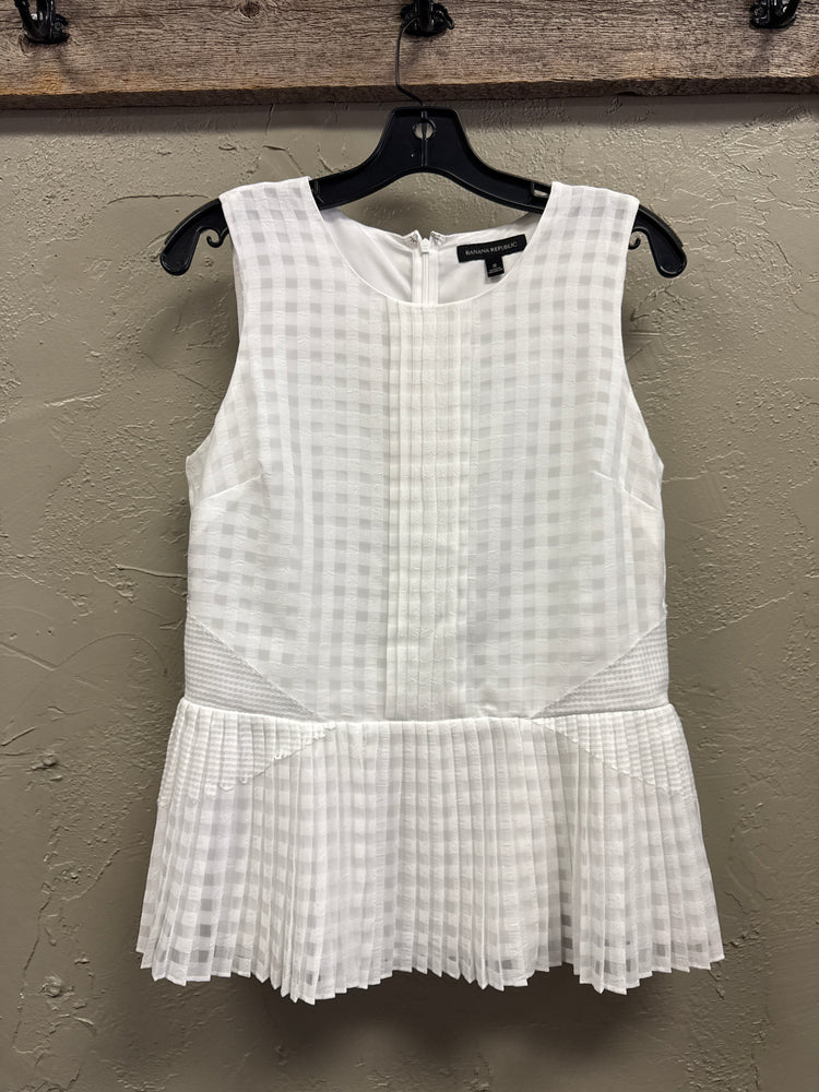 BANANA REPUBLIC SLEEVELESS TOP
